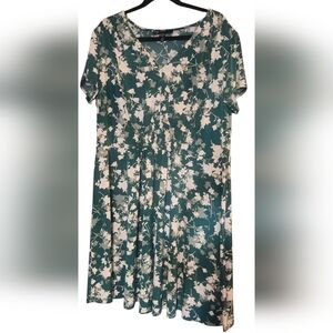 Maggy London Green And White Flowy, Stretchy, Floral Midi Dress, 18W